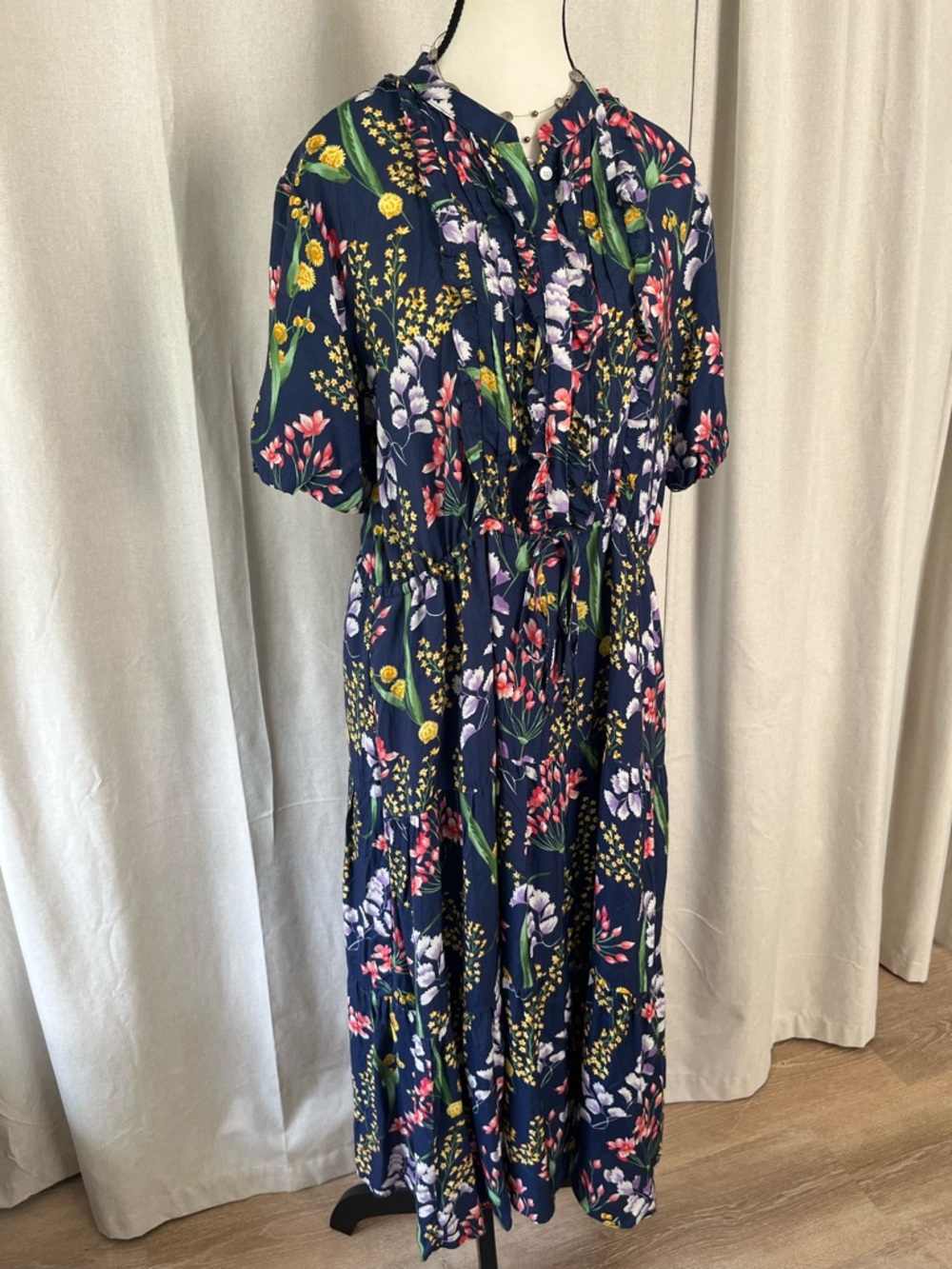 J McLaughlin Harper silk-blend dress featuring a navy botanical floral print.